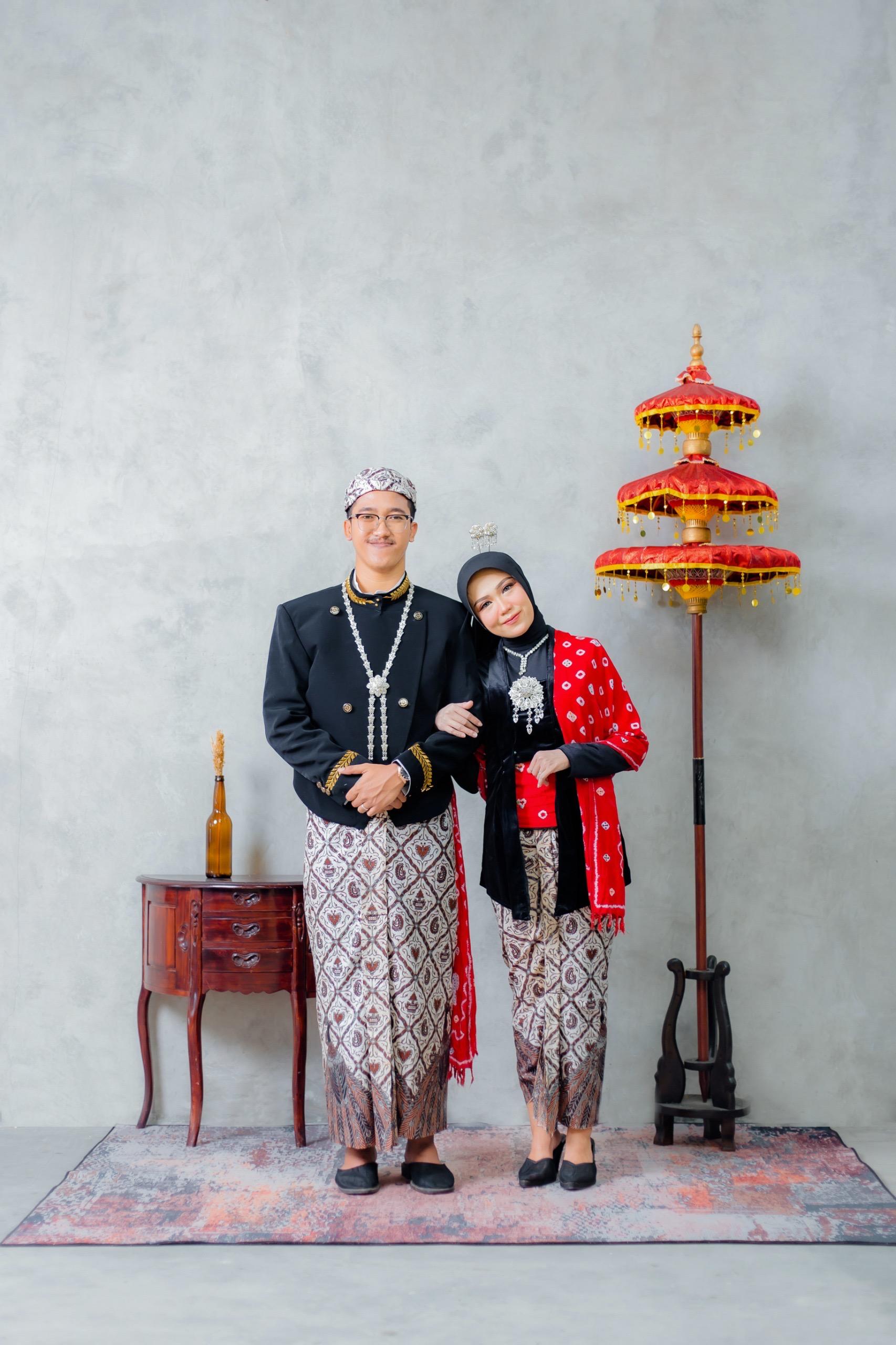 Galeri Tiwi & Aji