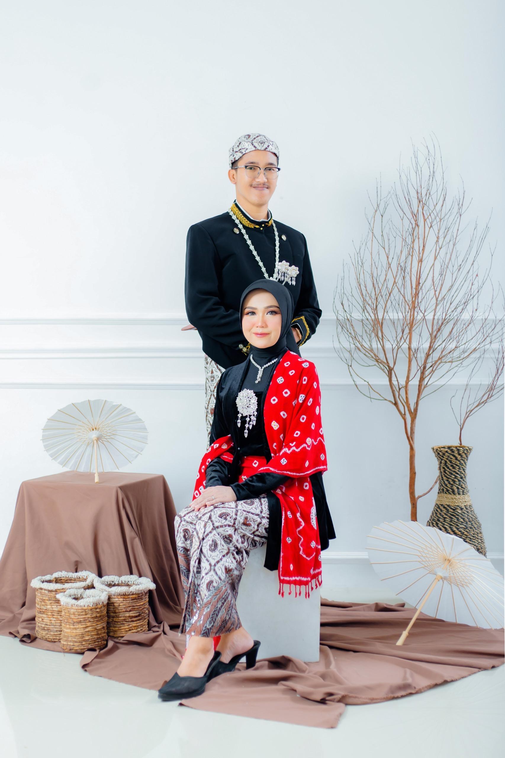 Galeri Tiwi & Aji